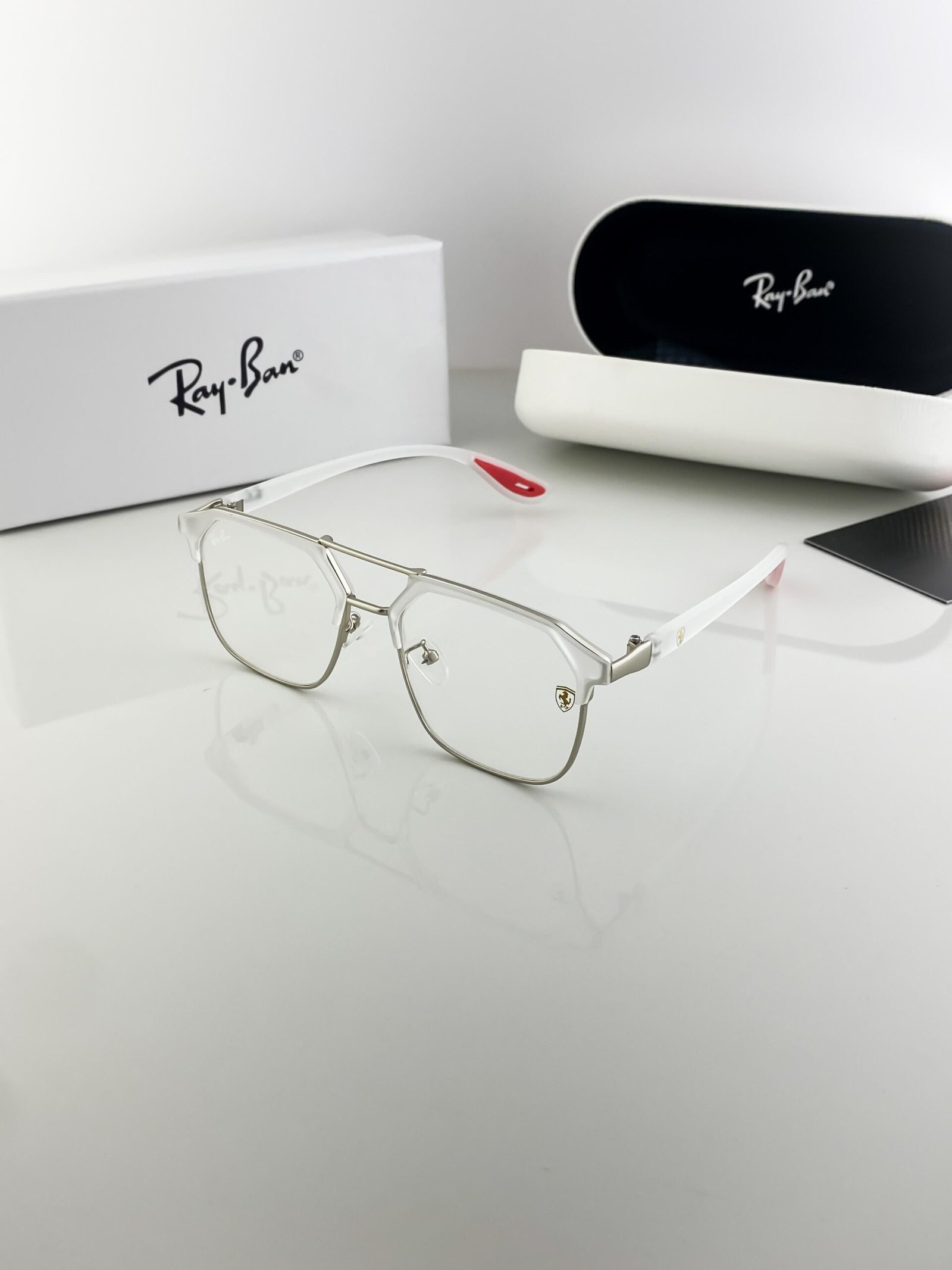 #04 WHITE EDITION LUXURY SHADES